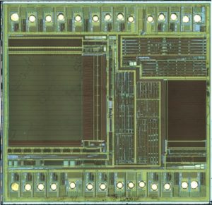 Break IC PIC16F627 and extract flash code from mcu pic16f627, the fuse bit of microcontroller pic16f627 will be cracked by focus ion beam