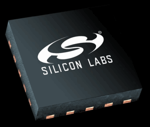 Il processo di attacco e clonazione del firmware C8051F530 prevede diverse fasi tecniche:Iniziamo analizzando il packaging e i protocolli di comunicazione del microcontrollore. Il C8051F530 supporta la programmazione in-system tramite la sua interfaccia C2, che utilizziamo utilizzando strumenti hardware personalizzati.Il nostro passo successivo consiste nel valutare le impostazioni di protezione della memoria. Molti sistemi protetti abilitano la protezione dalla lettura del codice (CRP) per impedire l'estrazione del firmware. Applichiamo metodi non invasivi e semi-invasivi per bypassare queste protezioni, a seconda della configurazione del sistema.Una volta ottenuto l'accesso, procediamo a copiare o duplicare il contenuto della memoria Flash, della EEPROM e di altri blocchi di memoria. I dati binari o esadecimali vengono quindi scaricati in file per un'ulteriore elaborazione.
