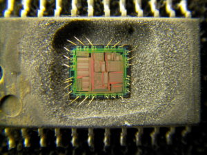 Attack Microcontroller MC68HC705P6ACDW Binary