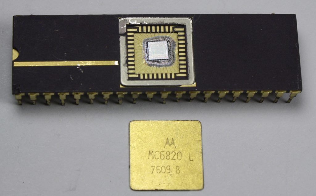 Break MCU ATmega644PV and clone heximal code from Microcontroller ATmega644PV, the code can be extracted from ATmega644PV chip program memory